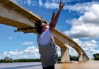 Jair Bolsonaro inaugura ponte em São Gabriel da Cachoeira