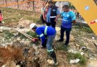 William Alemão constata vazamento, aciona empresa e não arreda o pé até o fim do serviço