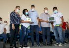 Governo do Amazonas entrega notebooks a estudantes e professores de Rio Preto da Eva