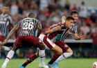 Fluminense e Flamengo jogam no Maracanã pelo título do Carioca