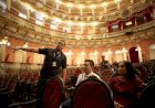 Visita guiada no Teatro Amazonas é opção para alunos durante o período de férias