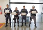 Wilson Lima parabeniza e concede medalha a policiais militares por maior apreensão de armas da história do Amazonas
