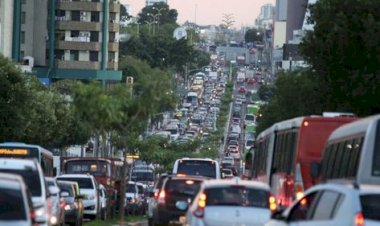 Trânsito de Manaus: de Paris dos Trópicos para tráfego desorganizado da Índia