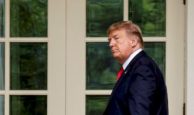 Trump sente-se muito bem e permanecerá hospitalizado, diz Casa Branca