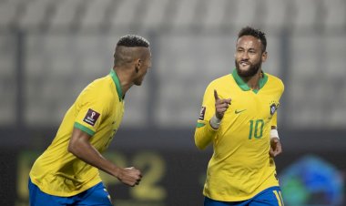 Neymar marca três vezes e seleção vence Peru nas Eliminatórias