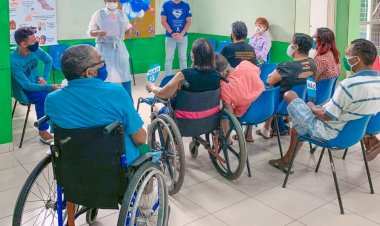 Pacientes portadores do diabetes participam de atividades educativas focadas no tratamento e controle da doença