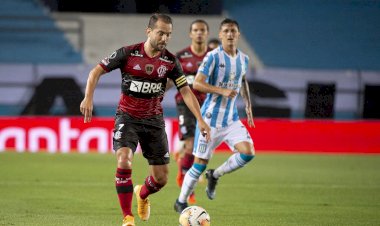 Flamengo encara Racing por vaga nas quartas da Libertadores