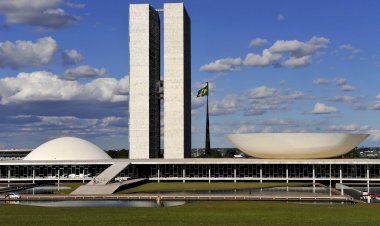 Projeto cria novo auxílio emergencial a ser pago até o fim de 2021
