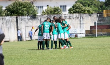 Para manter a liderança, Manaus encara hoje o São Raimundo