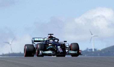 Hamilton volta a liderar em treino do GP de Portugal de Fórmula 1