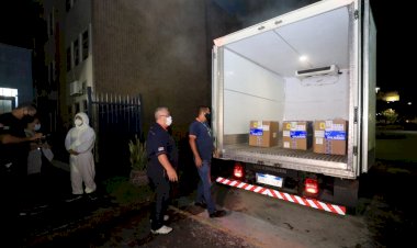 Governo do Amazonas recebe 16.380 mil doses da vacina Pfizer