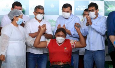 Wilson Lima acompanha início da vacinação de profissionais da educação no interior do estado