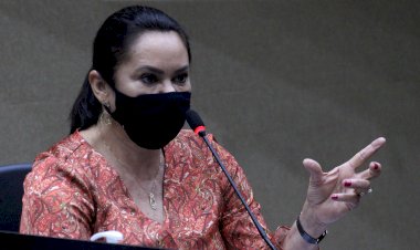 Professora Jacqueline pede implantação do Programa Material Escolar Solidário em Manaus