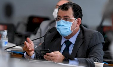 'Não podemos perder mais vidas por equívocos de orientação do Ministério da Saúde', alerta Eduardo Braga