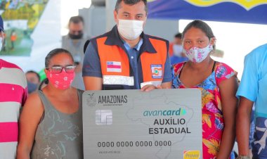 Governador Wilson Lima leva Auxílio Estadual Enchente para população de Careiro da Várzea