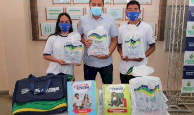 Governador Wilson Lima acompanha retomada das aulas presenciais em sistema híbrido, em Manaus