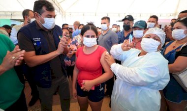 Wilson Lima acompanha mutirão de vacinação contra a Covid-19 em Caapiranga