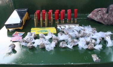 No Educandos, Batalhão Ambiental apreende armas, drogas e medicamentos