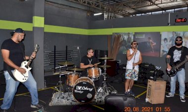 The Devils toca no próximo sábado (28) no Jurassic Rock Bar