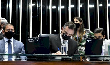 PEC da reforma eleitoral é promulgada no Congresso