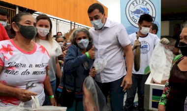 Peixe no Prato Solidário: Governo do Amazonas entrega alimentos para famílias do Mutirão