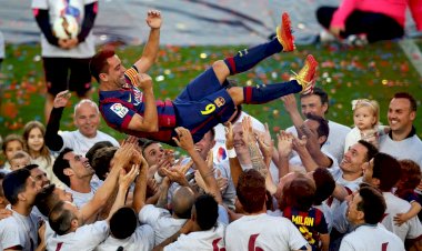 Barcelona anuncia acerto com o técnico Xavi Hernández