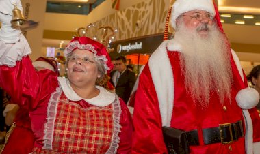 Parada natalina com presença do Papai Noel marca abertura do Natal no Manauara Shopping