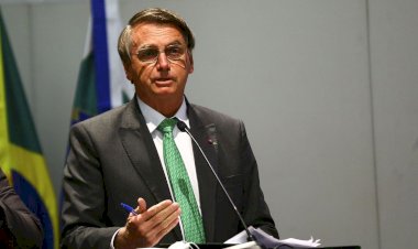 Presidente edita decreto que regulamenta o Auxílio Brasil