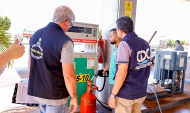 Postos de combustíveis do Sul do Amazonas são fiscalizados pela CDC/ALEAM e Procon-AM