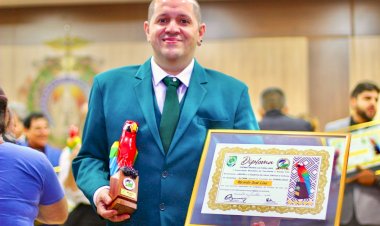 Jornalista, Ricardo Lins, PhD em comunicação, recebe premiação da Academia de Letras e da Associação dos Escritores