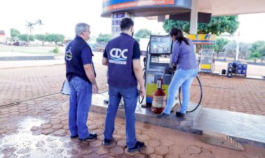 Fiscalizações sobre a redução de ICMS sobre combustíveis da CDC/ALEAM e Procon-AM chegam ao município de Apuí