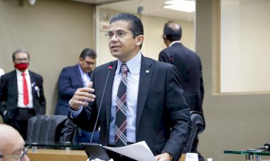 Deputado João Luiz vota a favor da redução de ICMS sobre combustíveis de aviões