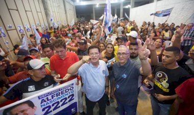 Alfredo Nascimento faz campanha em Coari e Tefé