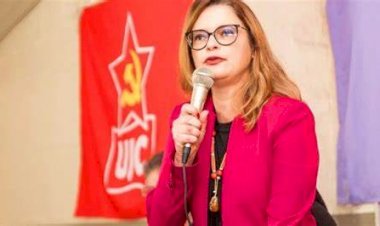 Sofia Manzano assina compromisso com pescadoras artesanais