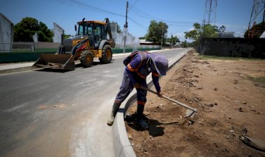 Em Novo Airão, obras do Governo do Estado no sistema viário alcançam 60?conclusão