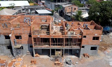 Governador Wilson Lima vistoria obras do residencial do Prosamin+ no Japiim, que alcançaram 50?execução