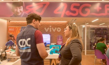 CDC/Aleam, presidida pelo deputado João Luiz, entrega Nova Lei das Filas a operadoras de telefonia em Manaus