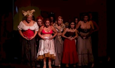 Teatro Gebes Medeiros recebe temporada do espetáculo ‘Cabaré Chinelo’