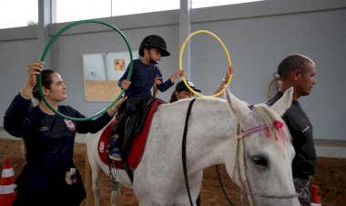 Referência no Brasil, equoterapia da PMAM ampliará vagas após aquisição de cavalos e reforma do núcleo