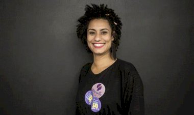 Justiça manda soltar mulher do acusado da morte de Marielle Franco