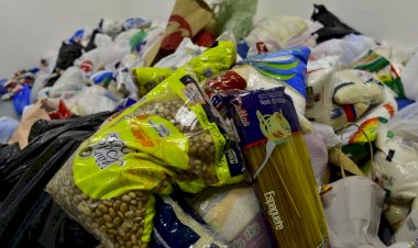 Primeiro dia do Copa na Arena arrecada 100 brinquedos e 1,5 tonelada de alimentos