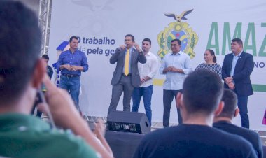 Deputado João Luiz participa do pagamento de indenizações a 53 famílias da comunidade da Sharp