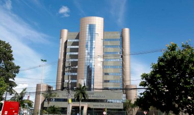 Policiais presos suspeitos de chacina estão no Batalhão da Rocam