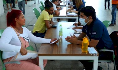 Governo do Amazonas paga bolsa moradia para mais 80 famílias a serem reassentadas pelo Prosamin+ na Comunidade da Sharp