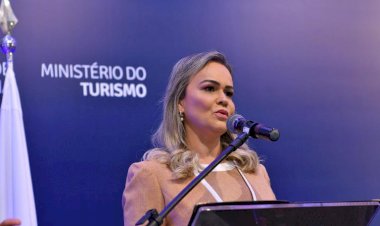 Turismo gera desenvolvimento econômico e social, diz Daniela Carneiro na transmissão de cargo