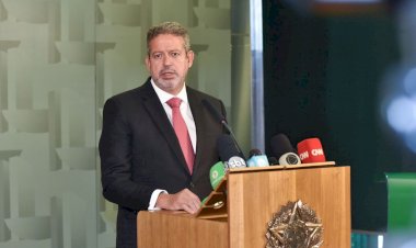 Lira diz não haver motivos para investigar deputados em atos golpistas