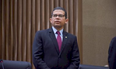 Deputado João Luiz destaca trabalhos do diretor-presidente do IPEM-AM, Márcio André em entrega de medalha na CMM