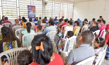 Deputado na Comunidade leva orientações sociais e empreendedorismo ao conjunto Manoa