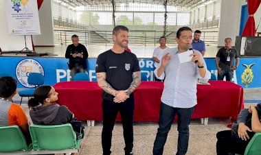 Deputado João Luiz leva palestra sobre prevenção a crimes no âmbito escolar aos alunos de Boa Vista do Ramos e Urucará