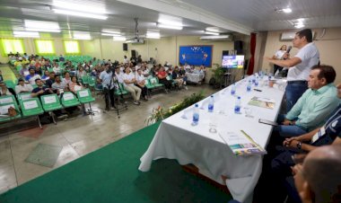Consulta Pública sobre o Prosai, em Parintins, reúne instituições e população, que aplaude a iniciativa